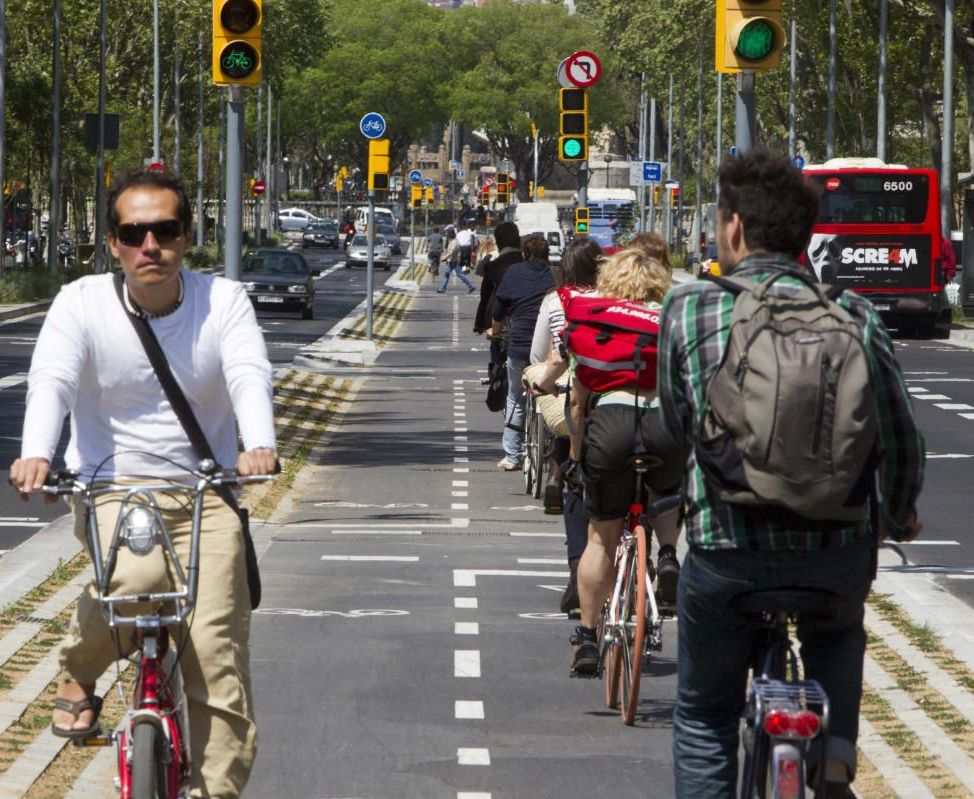 Varios países han adoptado la bicicleta como un medio de transporte alternativo. Foto Vía ecomovilidad.net